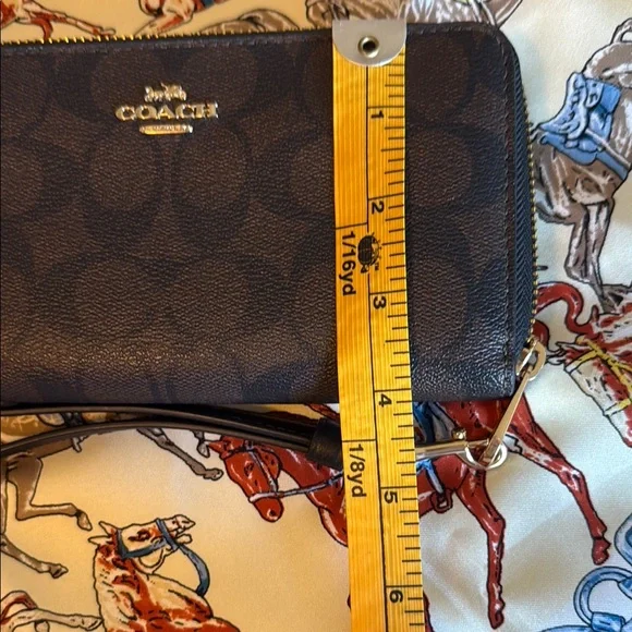 Coach Wristlet Wallet - Picture 3 of 8